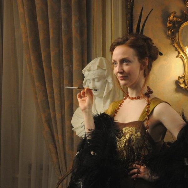 《恋爱中的女人》剧照第15张图片 《恋爱中的女人》剧照第15张图片