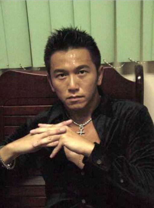 《夺命真夫》海报第1张图片 《夺命真夫》海报第1张图片