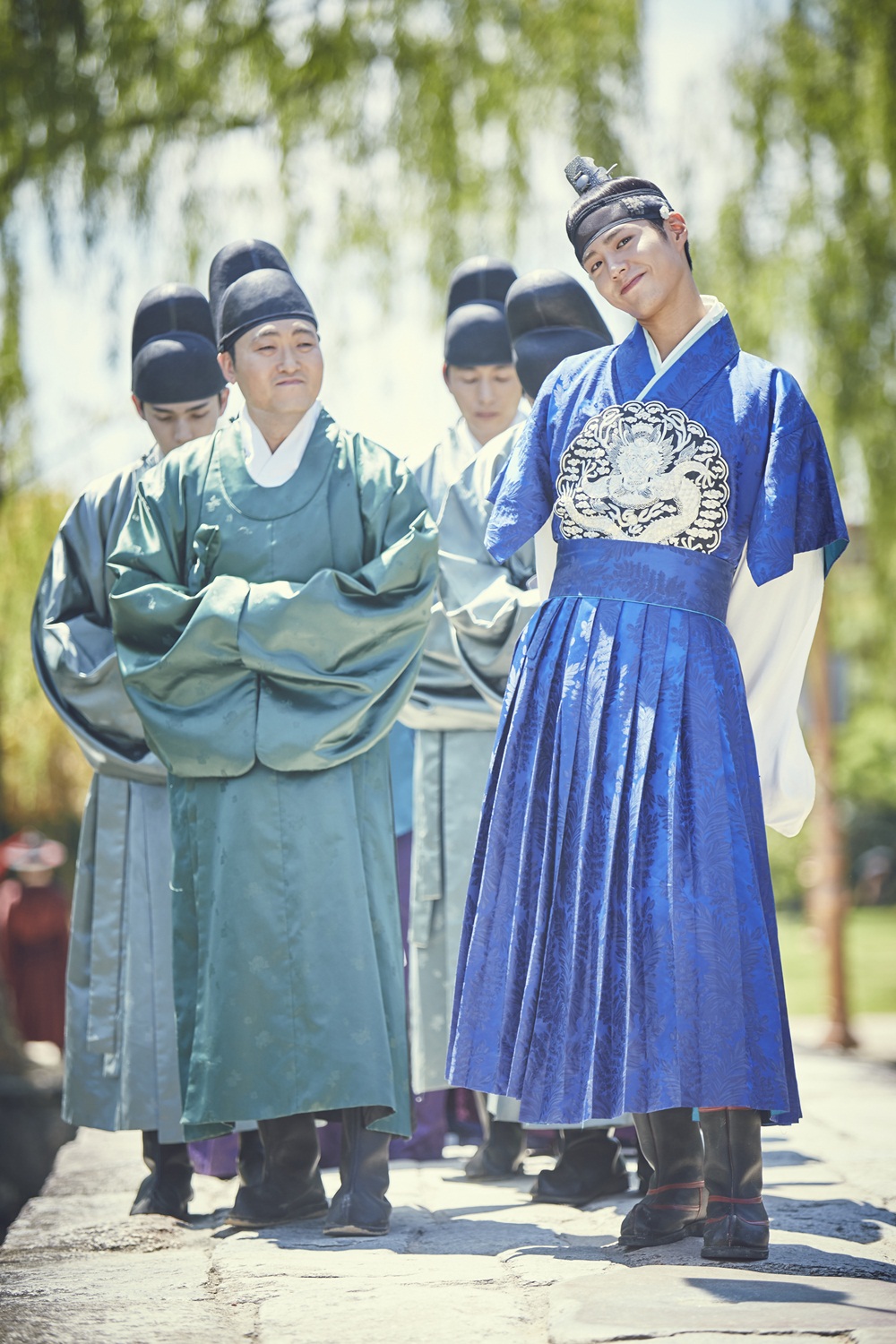 《云画的月光》剧照第23张图片 《云画的月光》剧照第23张图片