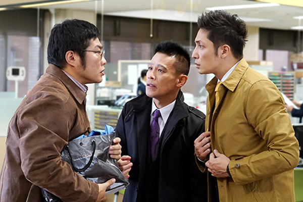 《打破常规的警察署长》剧照