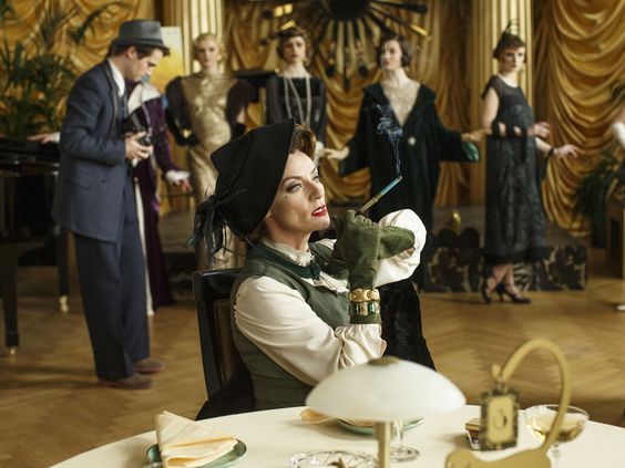 《时尚烟云》剧照第12张图片 《时尚烟云》剧照第12张图片