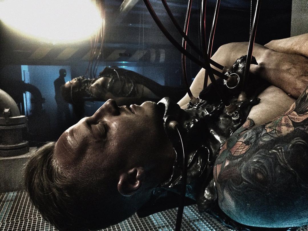 《血路狂飙》海报第50张图片 《血路狂飙》海报第50张图片