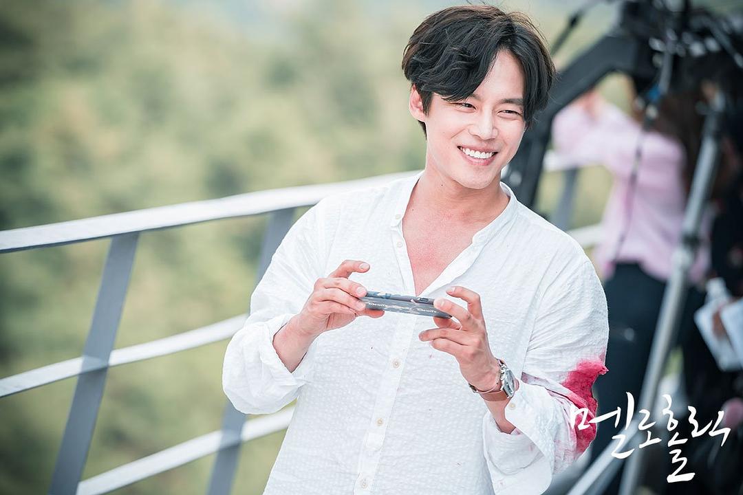 《沉迷爱情》剧照第40张图片 《沉迷爱情》剧照第40张图片