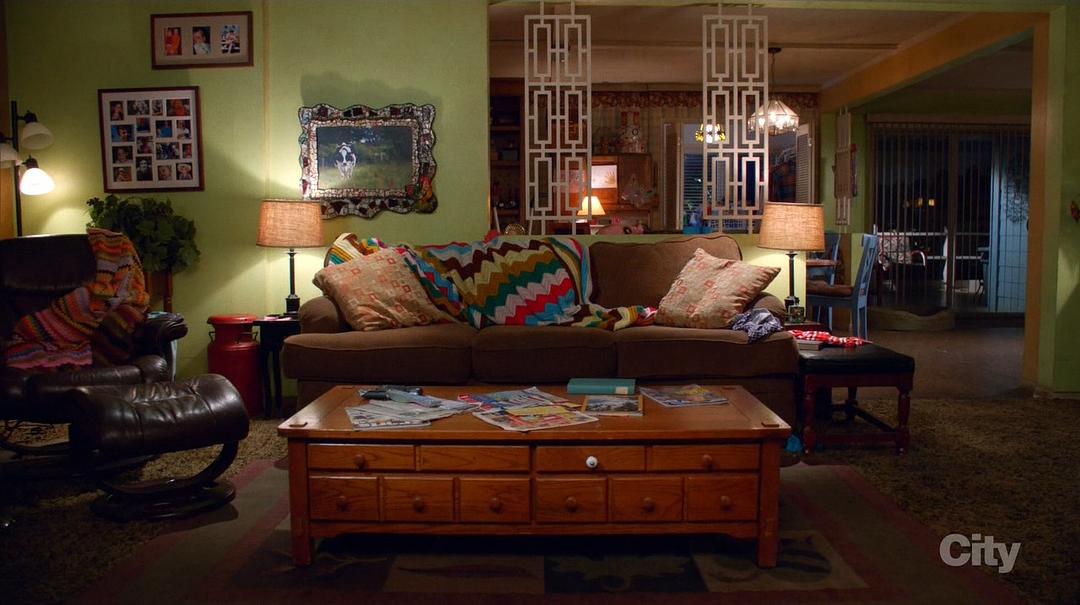 《中产家庭第九季》剧照第2张图片 《中产家庭第九季》剧照第2张图片