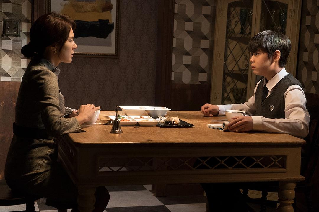 《亚洲怪谈》海报