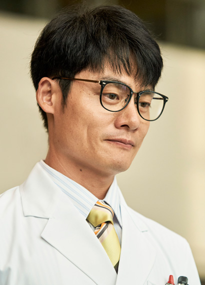 《孤高的手术刀》海报第22张图片 《孤高的手术刀》海报第22张图片