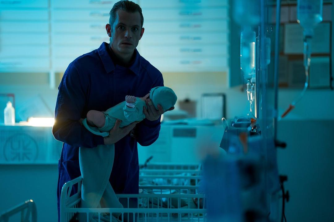 《汉娜第一季》海报