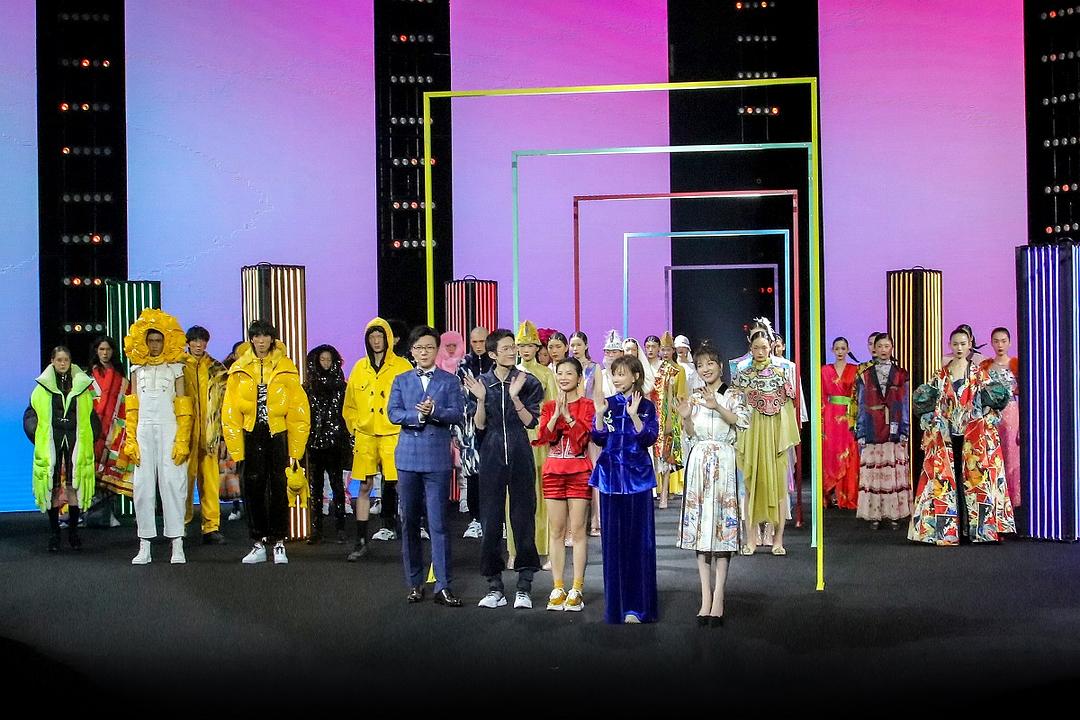 《时尚大师第二季》海报第12张图片 《时尚大师第二季》海报第12张图片