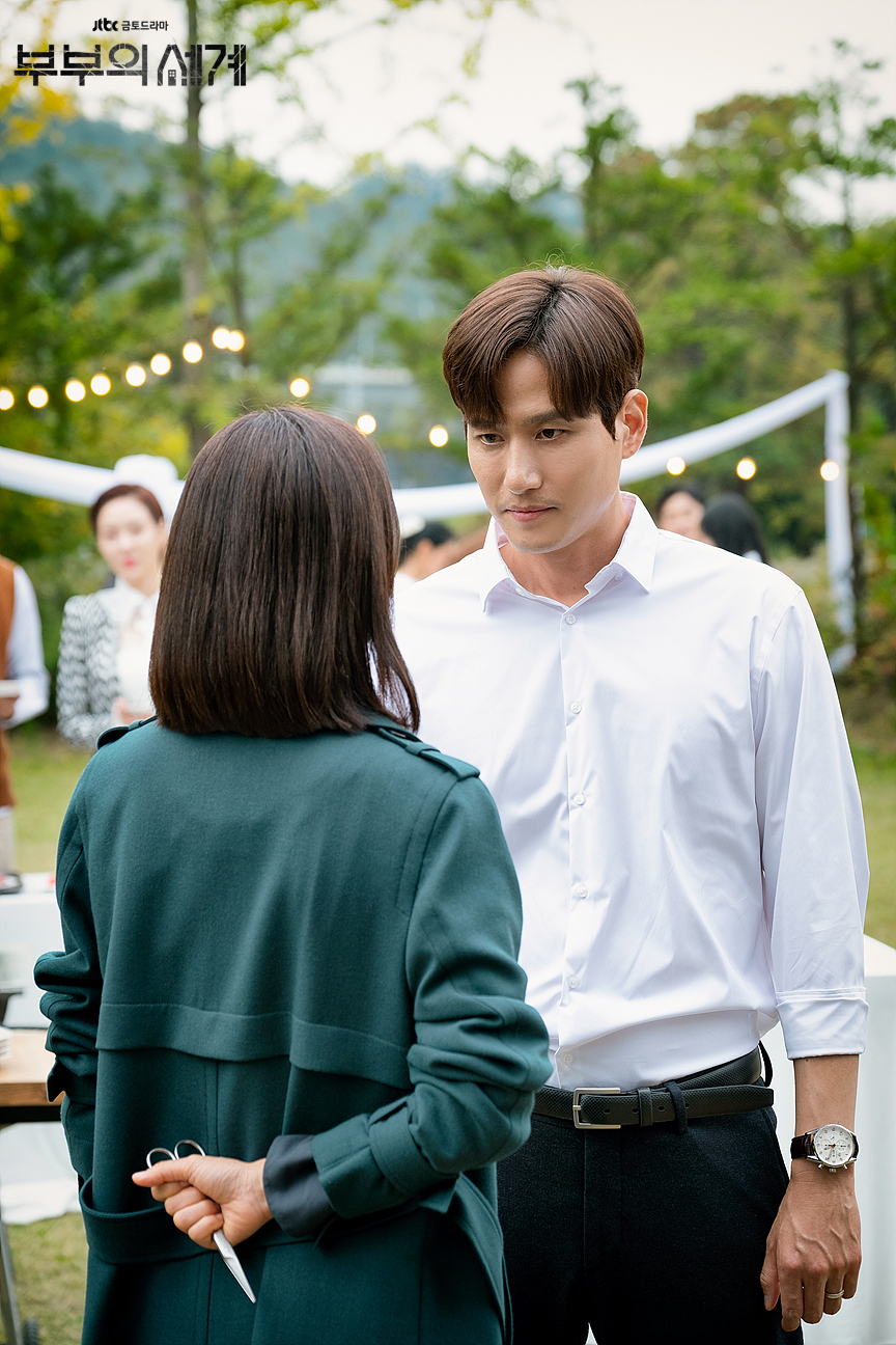 《夫妻的世界》海报第23张图片 《夫妻的世界》海报第23张图片