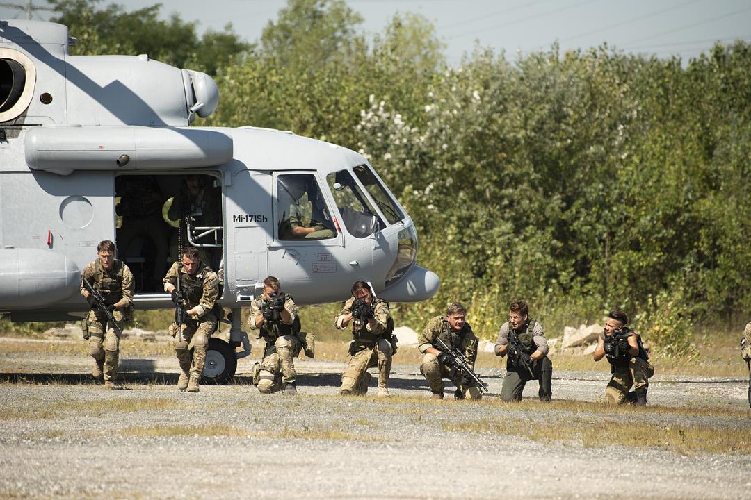 《反击第八季》海报第60张图片 《反击第八季》海报第60张图片