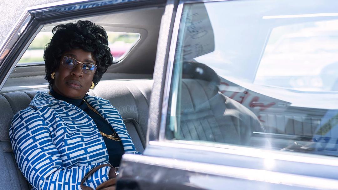 《美国夫人》剧照第10张图片 《美国夫人》剧照第10张图片