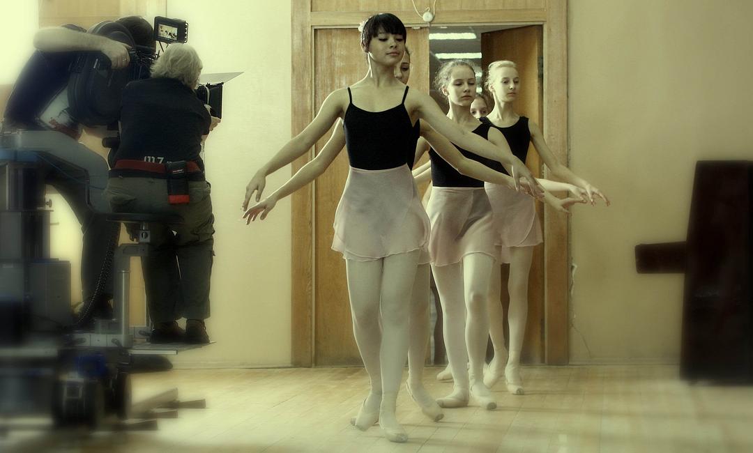 《跳芭蕾舞的男孩》剧照第18张图片 《跳芭蕾舞的男孩》剧照第18张图片