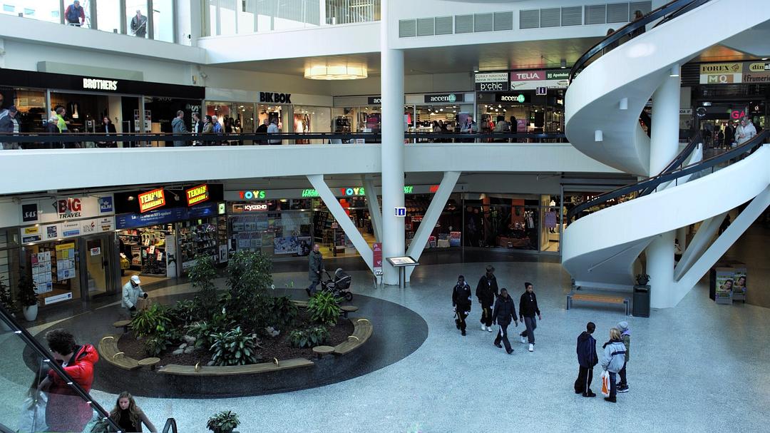 《儿戏》剧照第2张图片 《儿戏》剧照第2张图片