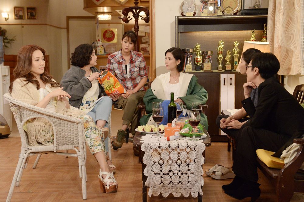 《女人俱乐部》剧照第14张图片 《女人俱乐部》剧照第14张图片