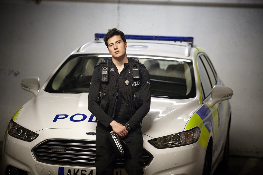 《警铐前线》海报