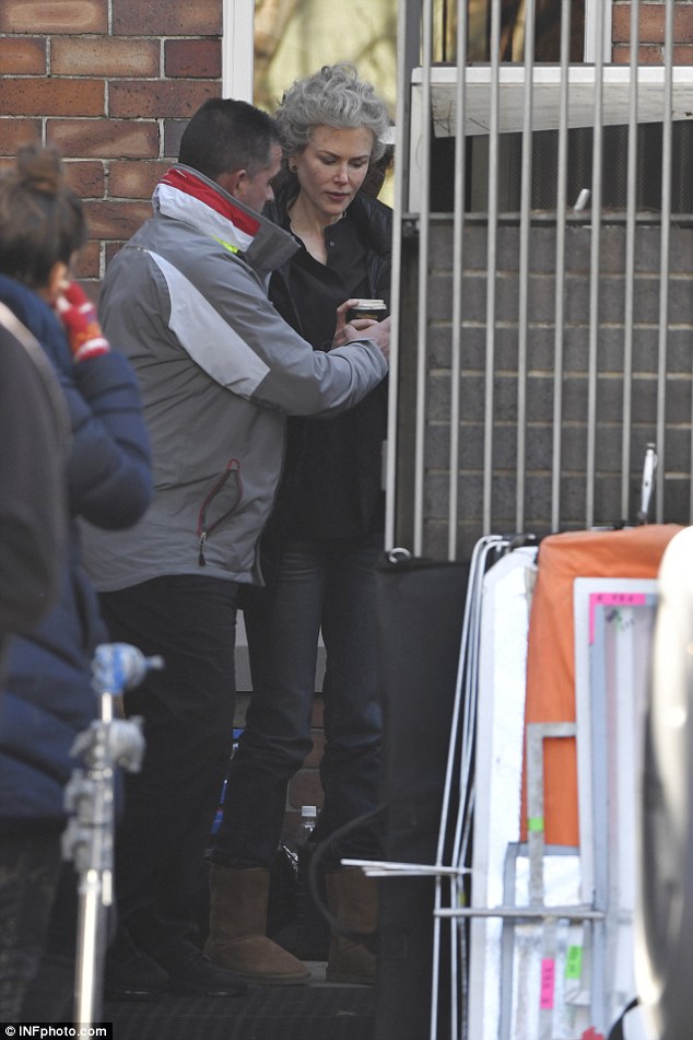 《谜湖之巅第二季》海报第34张图片 《谜湖之巅第二季》海报第34张图片