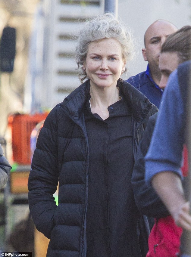 《谜湖之巅第二季》海报第31张图片 《谜湖之巅第二季》海报第31张图片