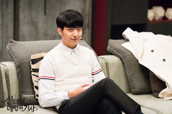 《灰姑娘与四骑士》海报第54张图片 《灰姑娘与四骑士》海报第54张图片