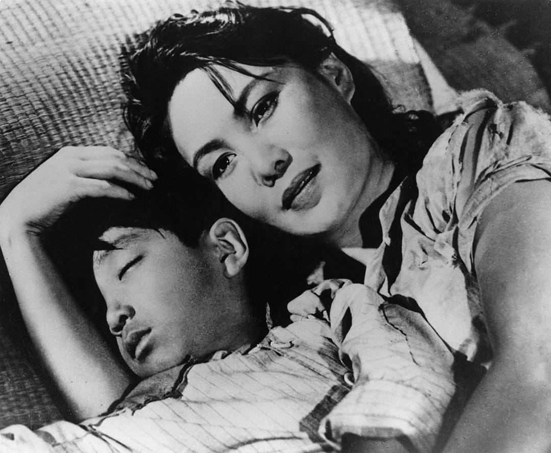 《一江春水向东流》海报第7张图片 《一江春水向东流》海报第7张图片