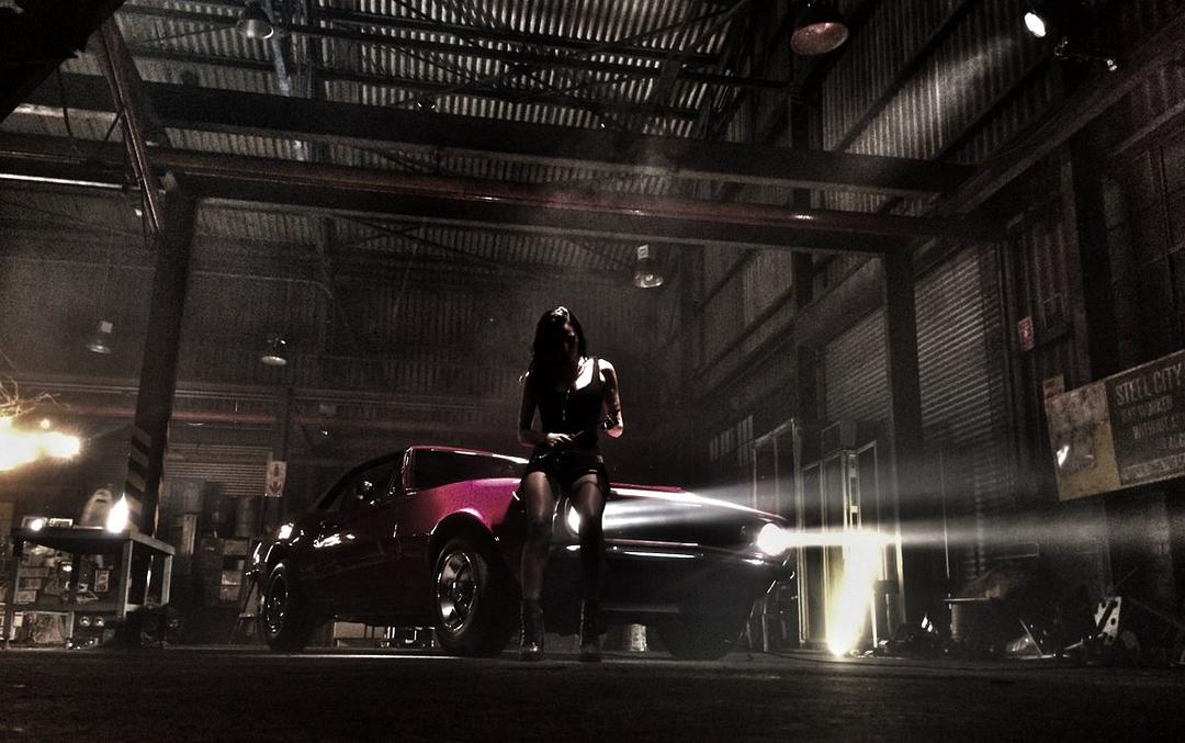 《血路狂飙》海报第27张图片 《血路狂飙》海报第27张图片