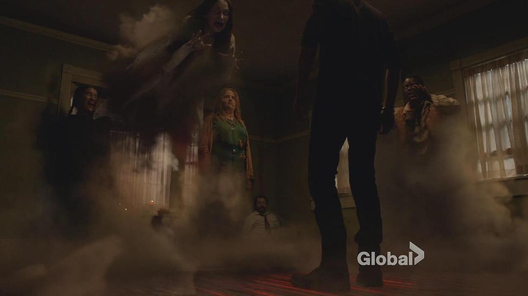 《德州午夜第一季》剧照第32张图片 《德州午夜第一季》剧照第32张图片