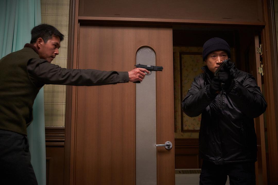 《铁雨》剧照第18张图片 《铁雨》剧照第18张图片