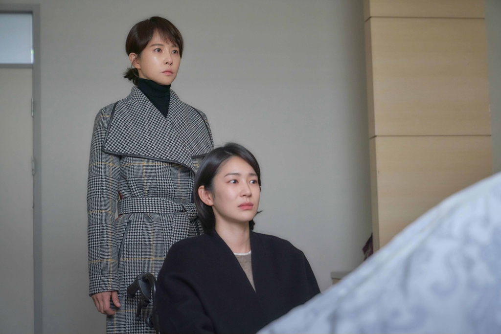 《赤月青日》海报第56张图片 《赤月青日》海报第56张图片