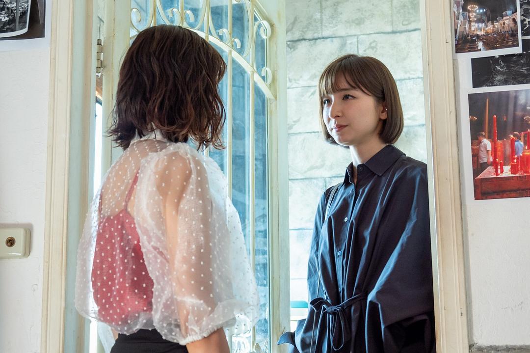 《女人们的秘密》海报