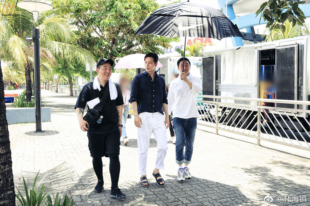 《森林》海报第45张图片 《森林》海报第45张图片