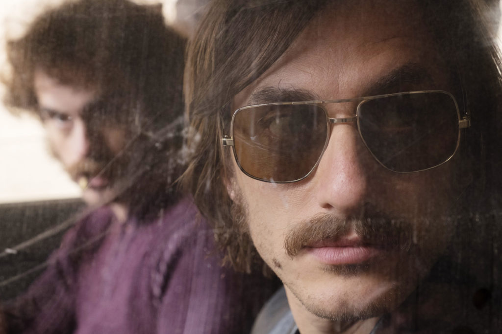 《信任》海报第11张图片 《信任》海报第11张图片