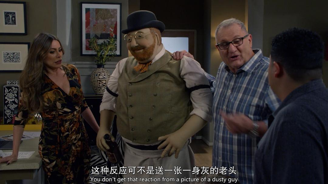 《摩登家庭第十一季》剧照第50张图片 《摩登家庭第十一季》剧照第50张图片