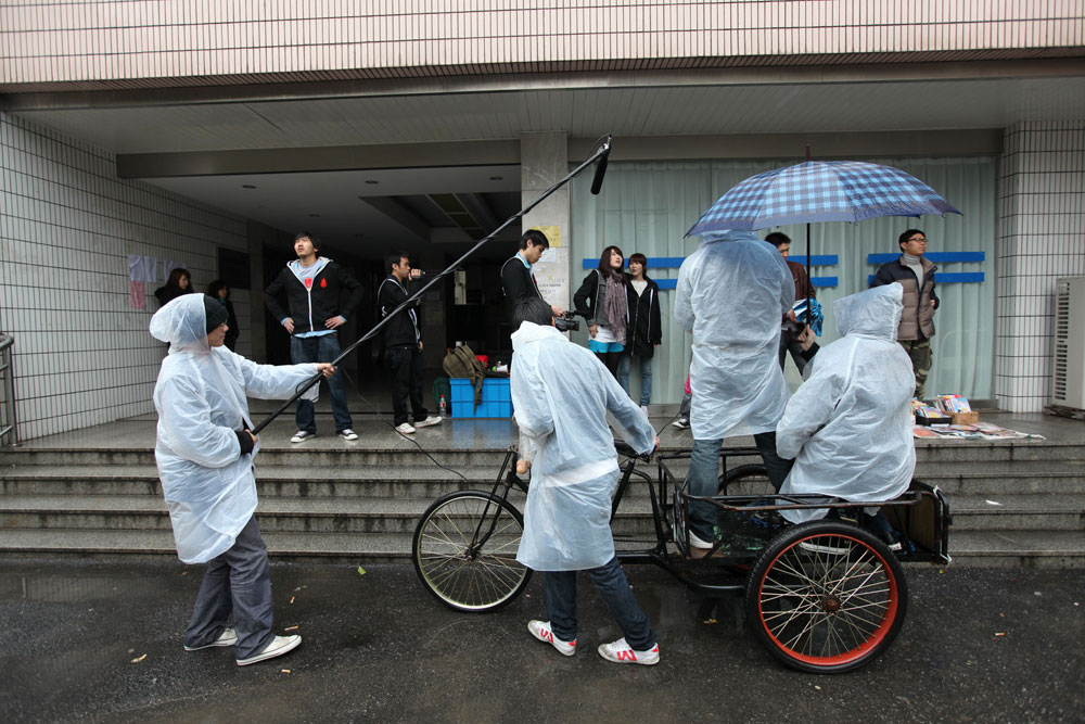 《不要摄像机》海报第4张图片 《不要摄像机》海报第4张图片