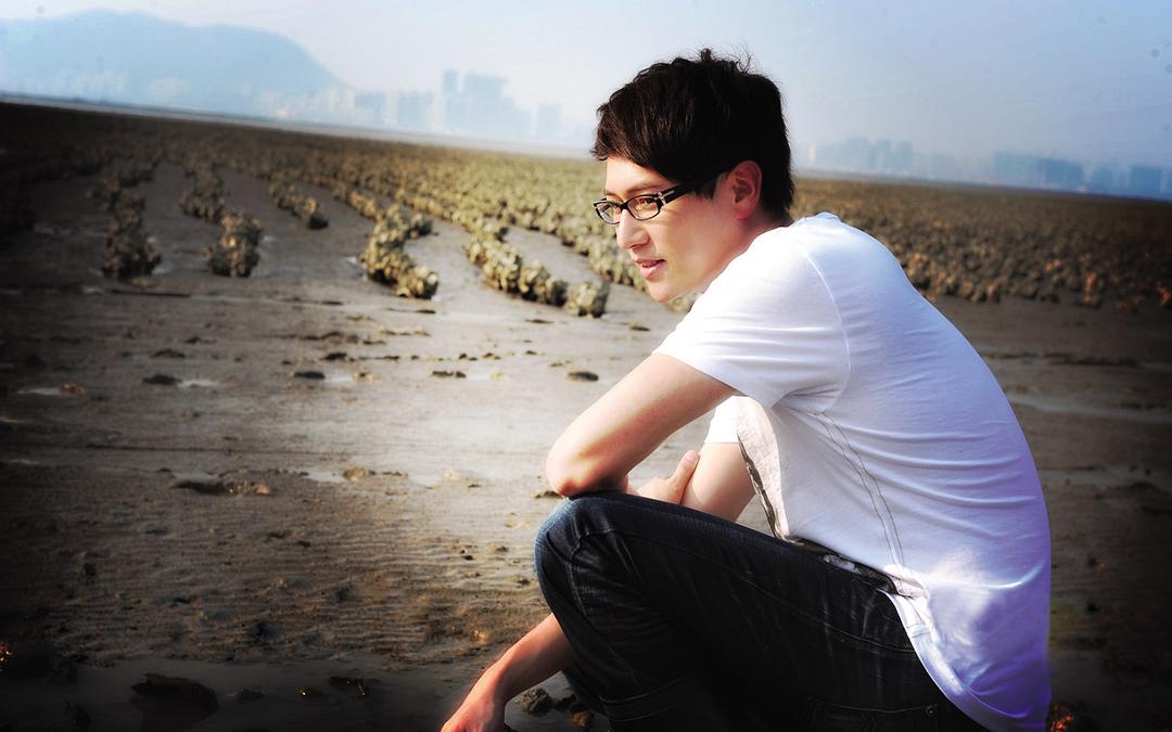 《翻叮一族》海报第2张图片 《翻叮一族》海报第2张图片